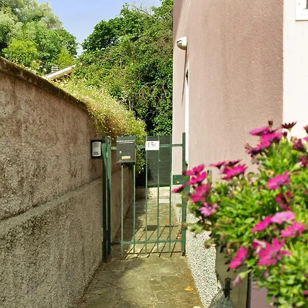 Apartment Casa Pullin *